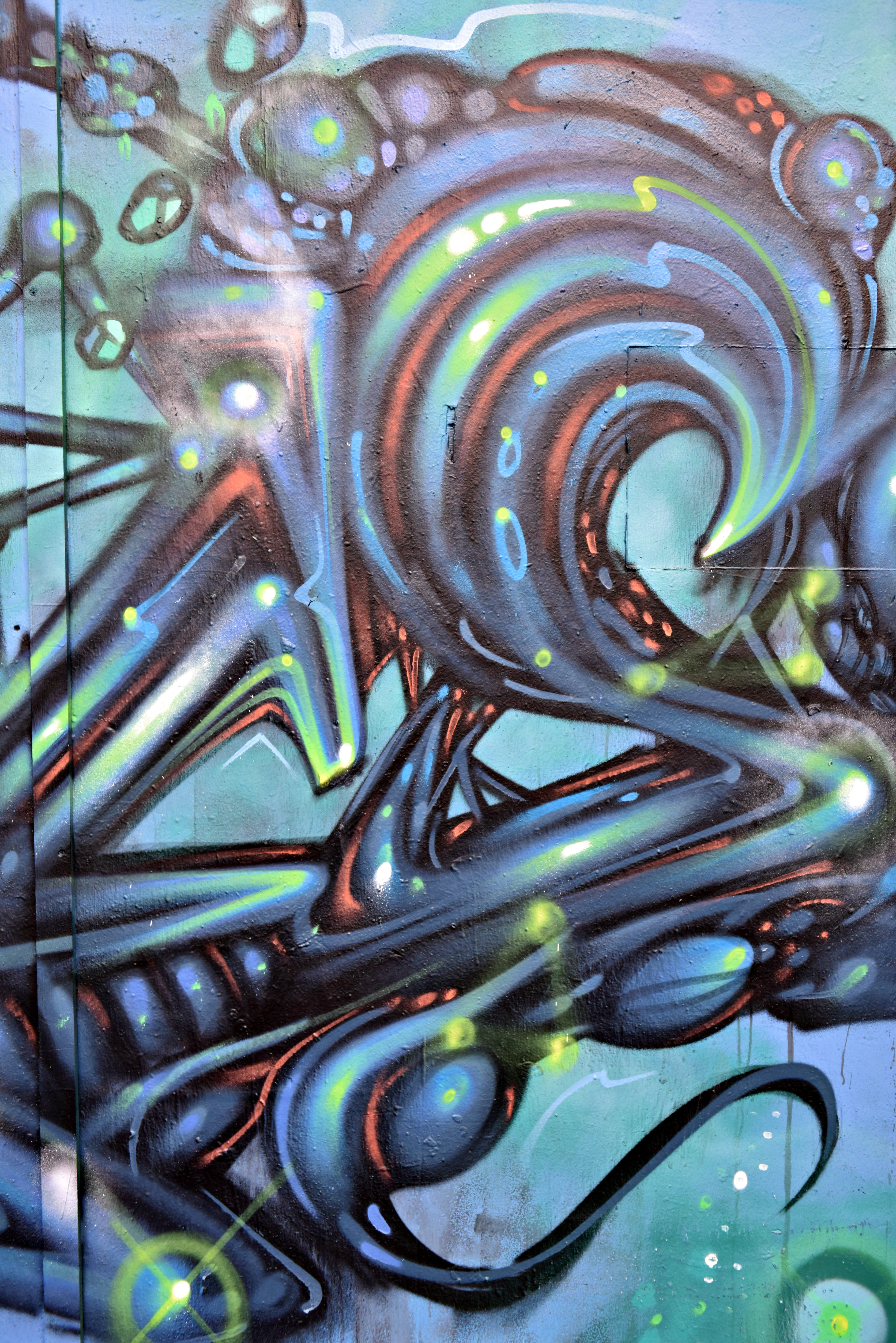 <img src="ana.jpg" alt="ana blue graffiti street art"> 