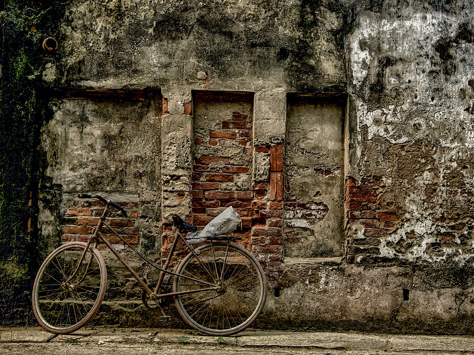 <img src="ana.jpg" alt="ana bike Vietnam"> 