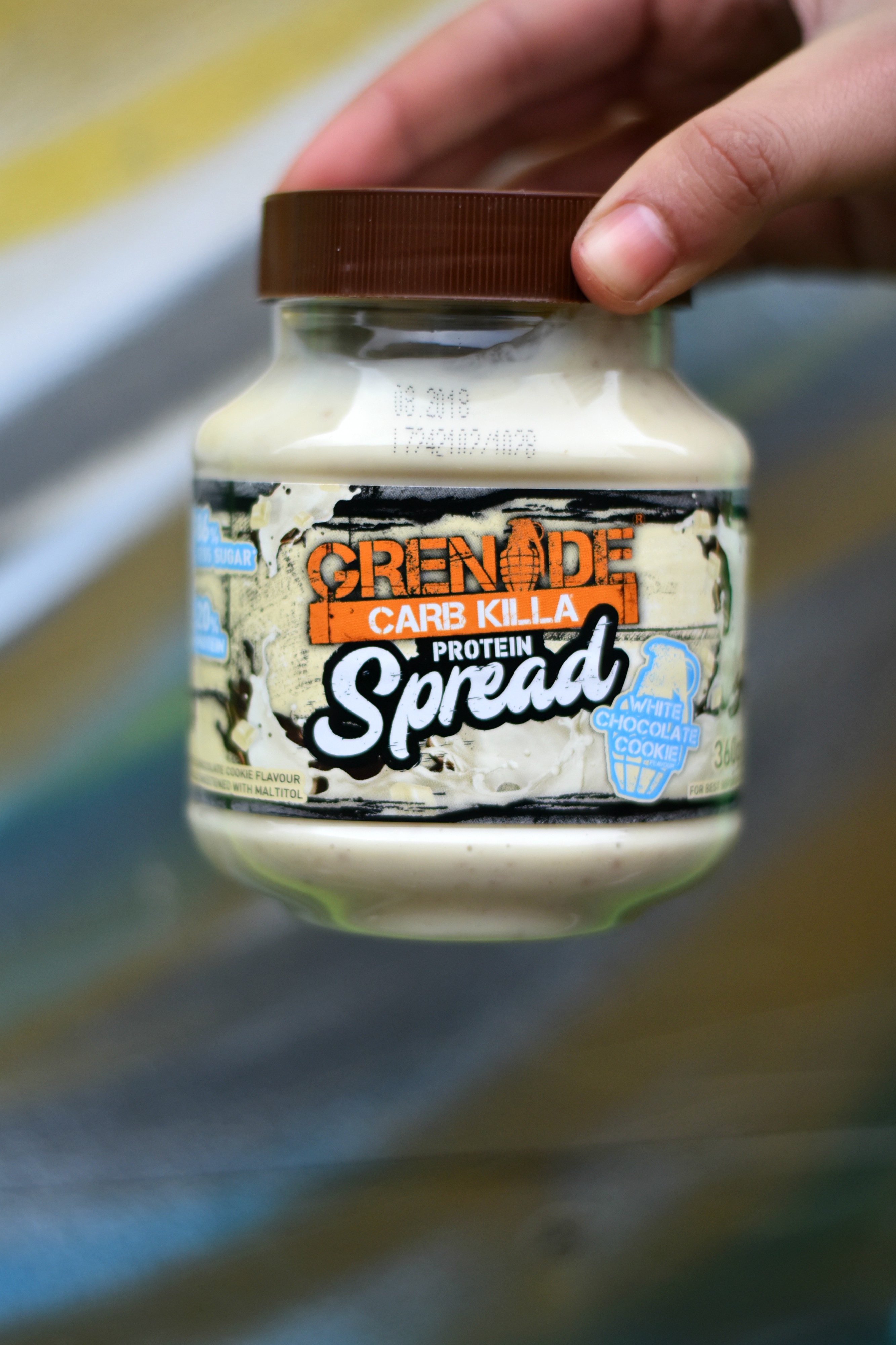 <img src="ana.jpg" alt="ana grenade white chocolate spread"> 
