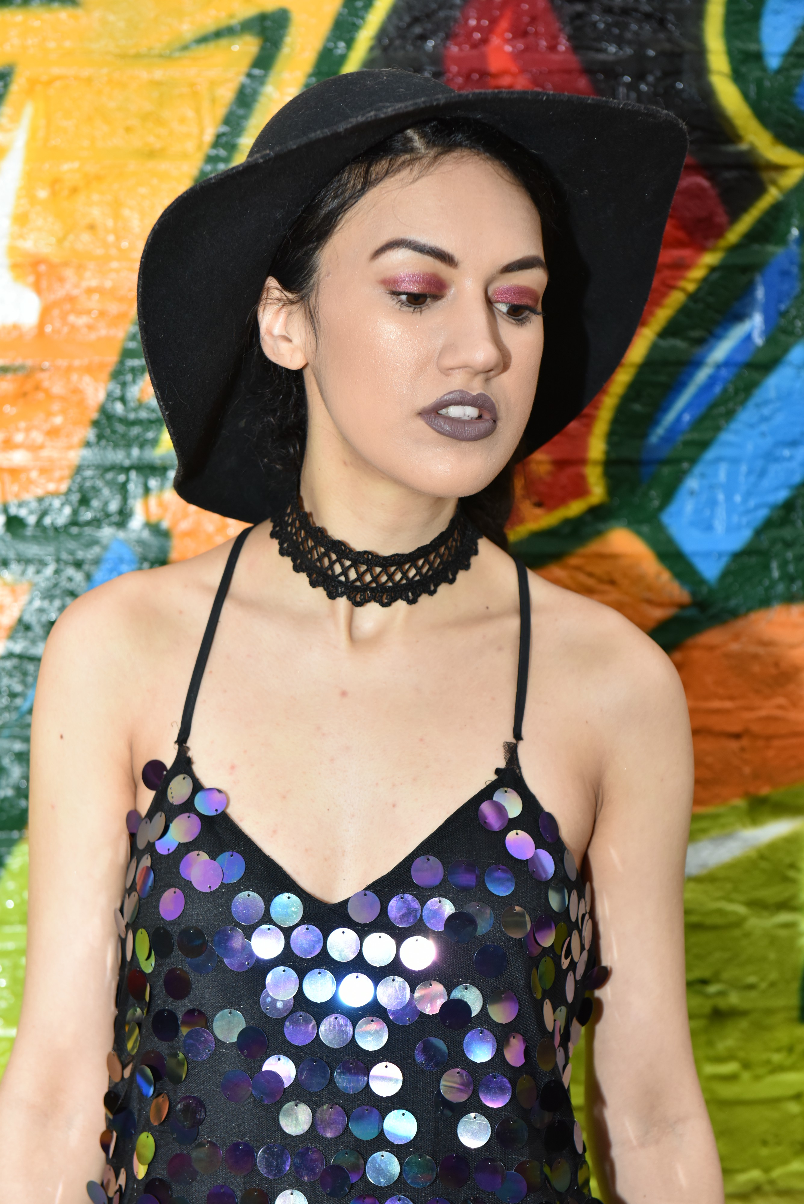 <img src="ana.jpg" alt="ana black disco slip dress create good content"> 