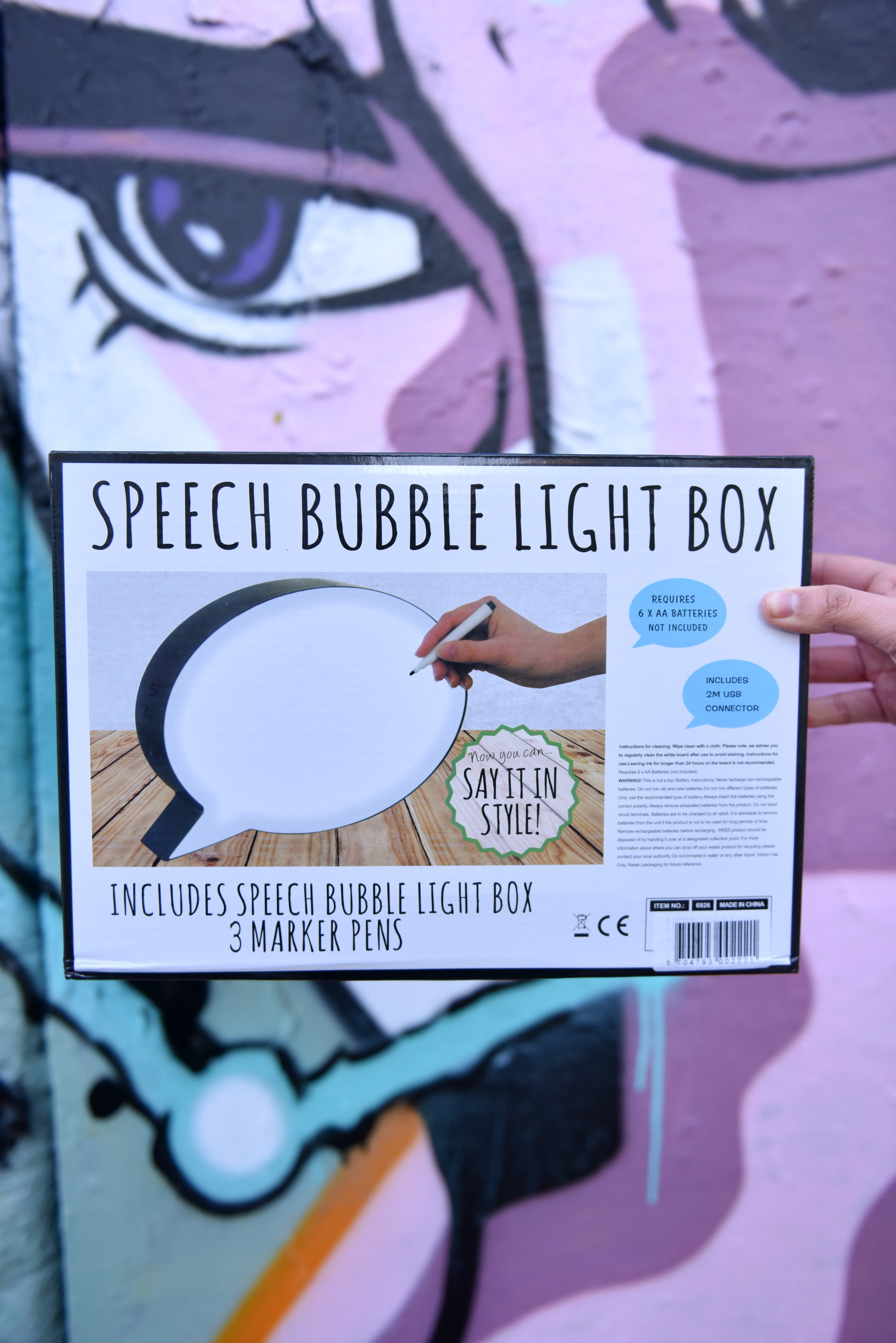 <img src="ana.jpg" alt="ana speech bubble lightbox"/> 