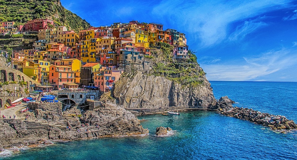 <img src="ana.jpg" alt="ana cinque terre la dolce vita"/> 