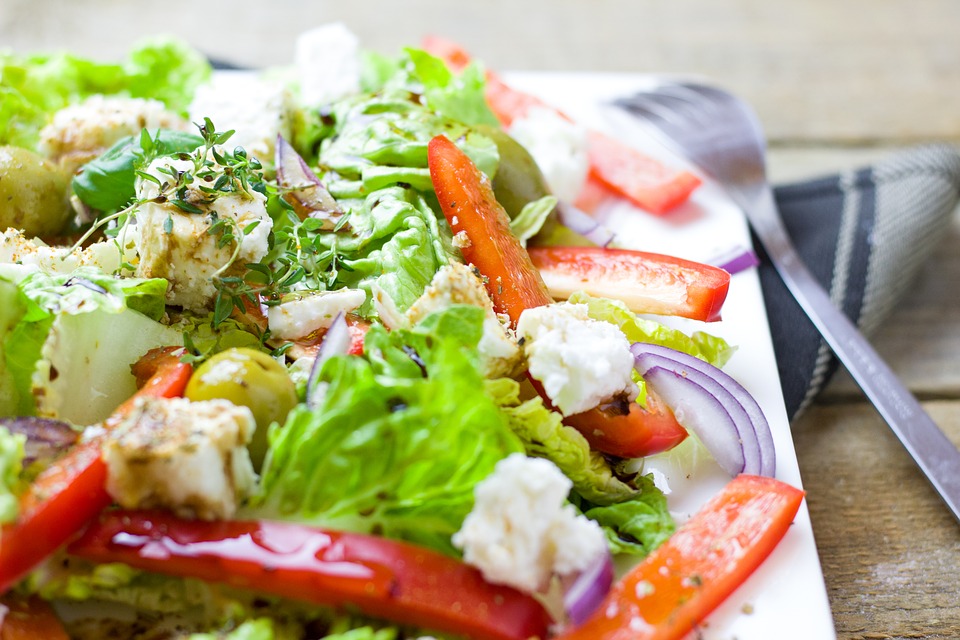 <img src="ana.jpg" alt="ana five a day healthy vegetarian salad"/> 