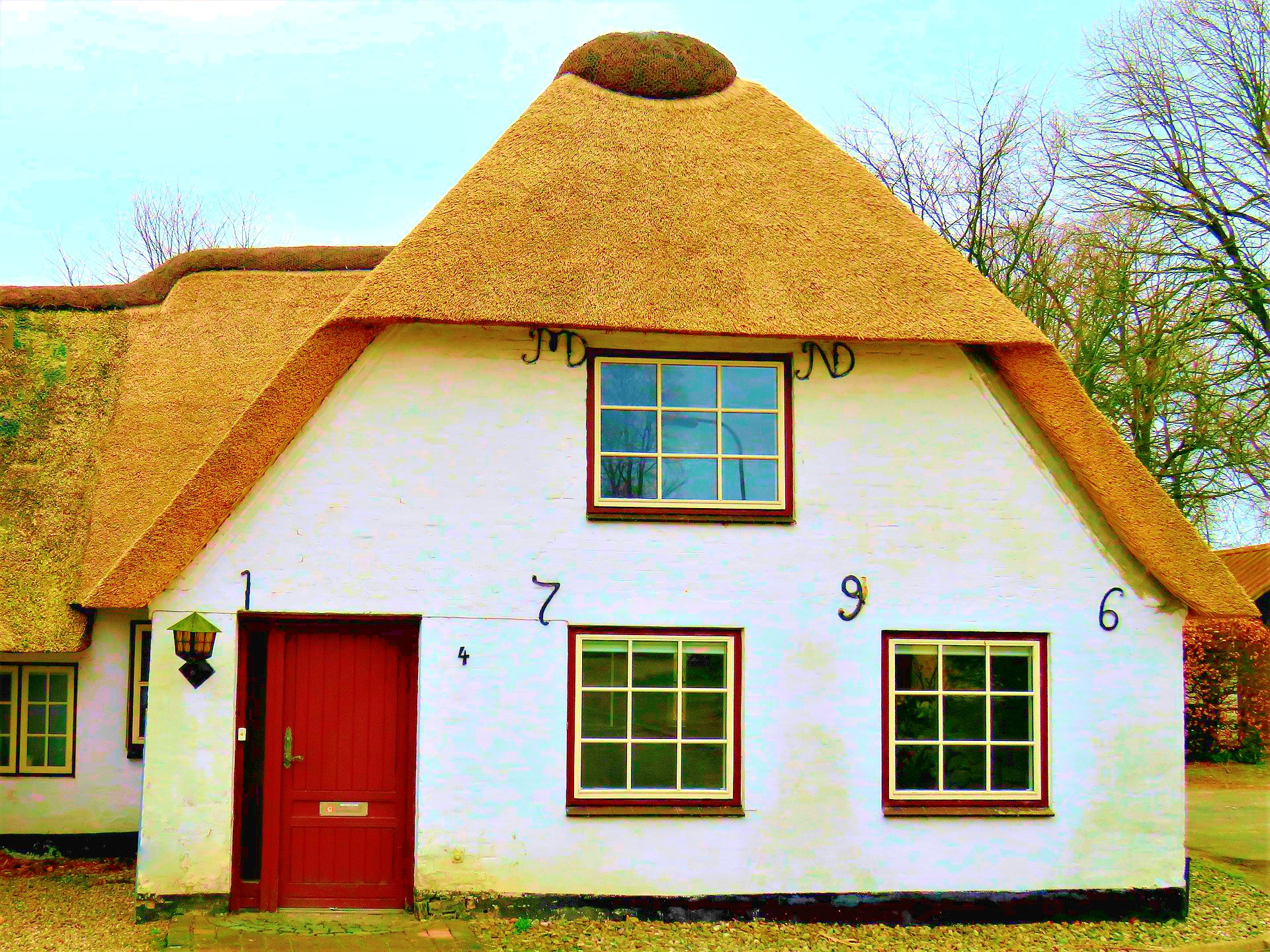 <img src="thatched.jpg" thatched cottage buying your first home"/> 