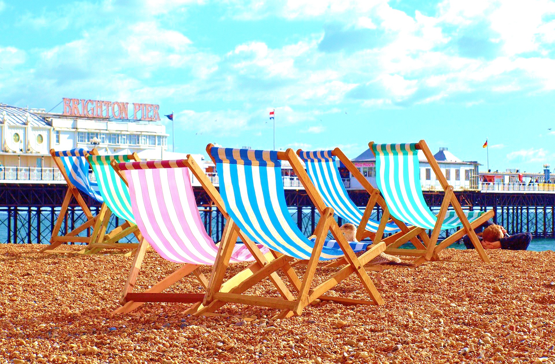 <img src="brighton.jpg" alt="brighton beach UK staycations"/> 