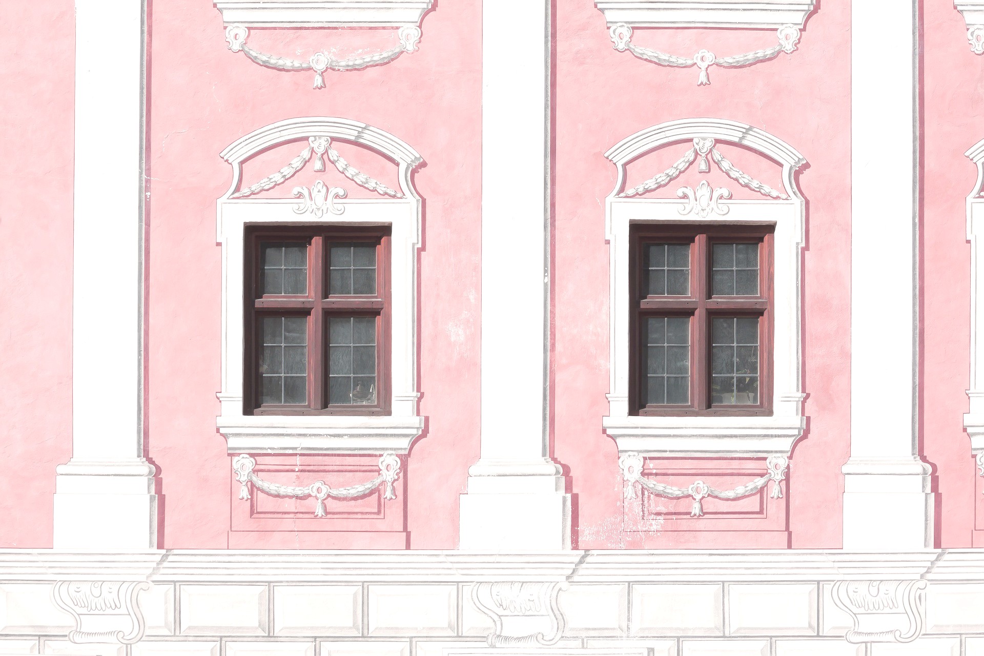 <img src="pink.jpg" alt="pink fancy house with white detail"/> 