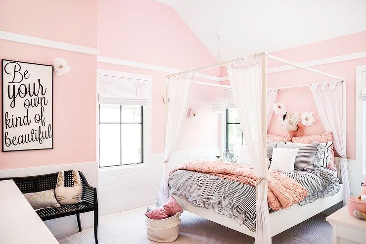 <img src="pink bedroom.jpg" alt="pink bedroom in Instagrammable house"/> 