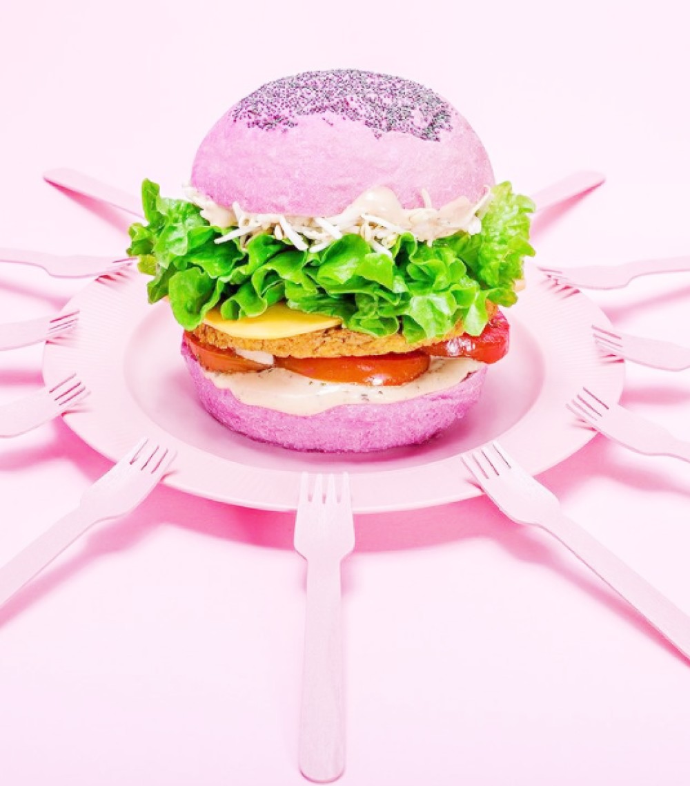 <img src="pink.jpg" alt="pink flower burger uk"/> 