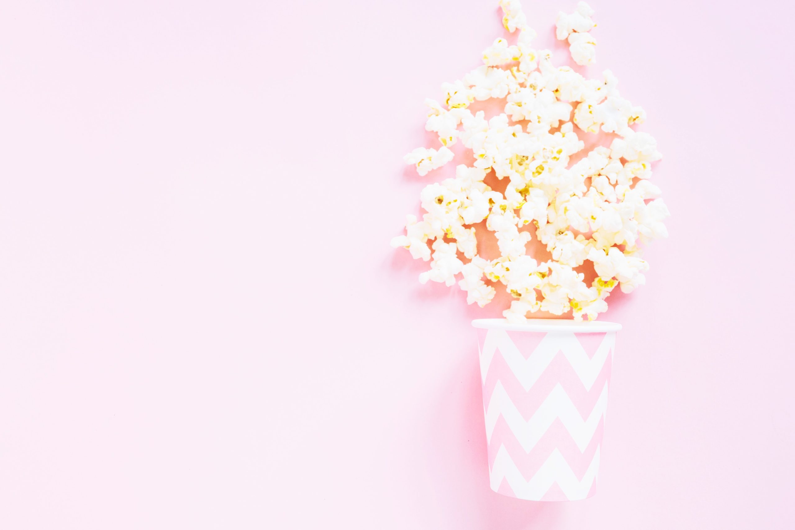 <img src="pink.jpg" alt="pink popcorn bucket"/> 