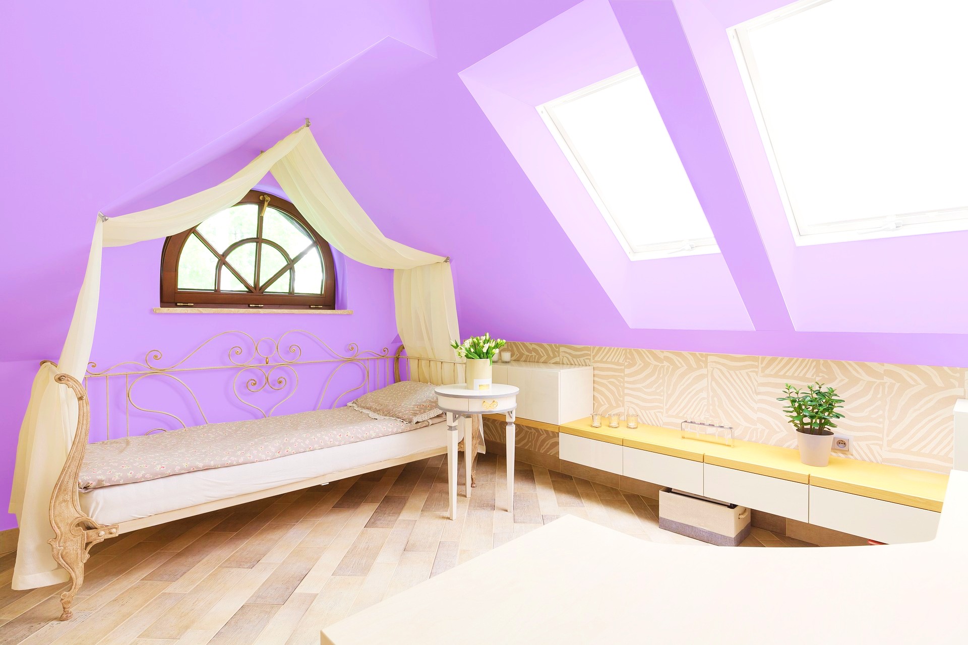 <img src="purple.jpg" alt="purple bedroom in loft"/> 