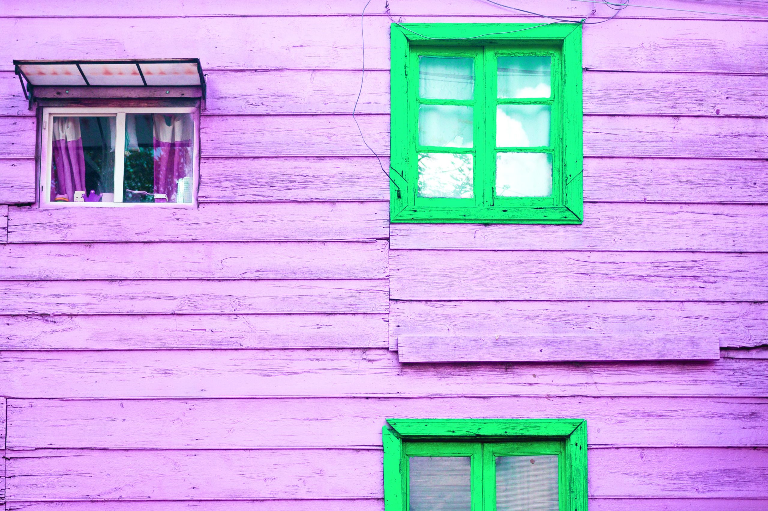 <img src="purple.jpg" alt="purple house with green windows"/> 