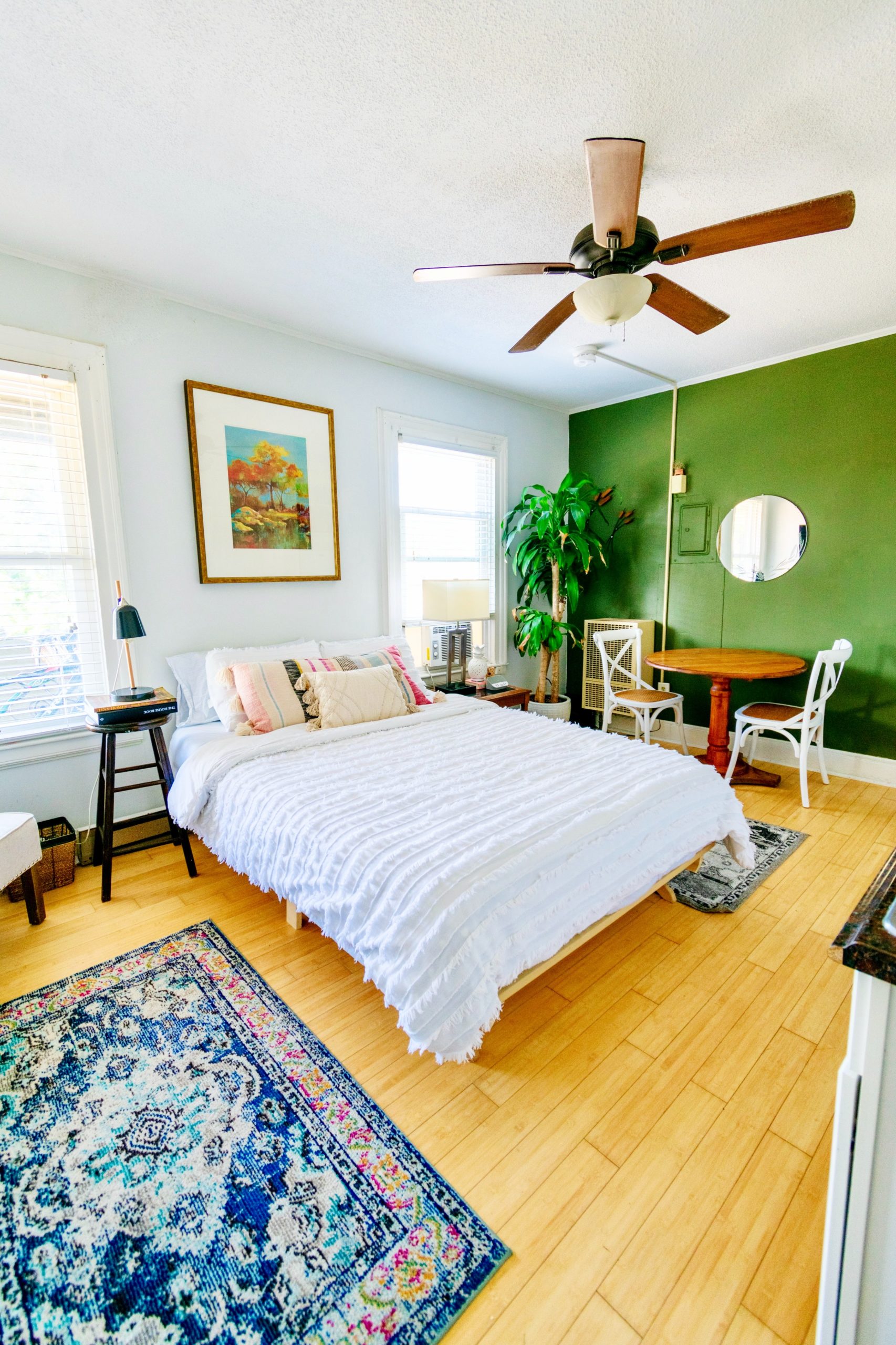 <img src="eclectic.jpg" alt="eclectic green bold bedroom decor"/> 