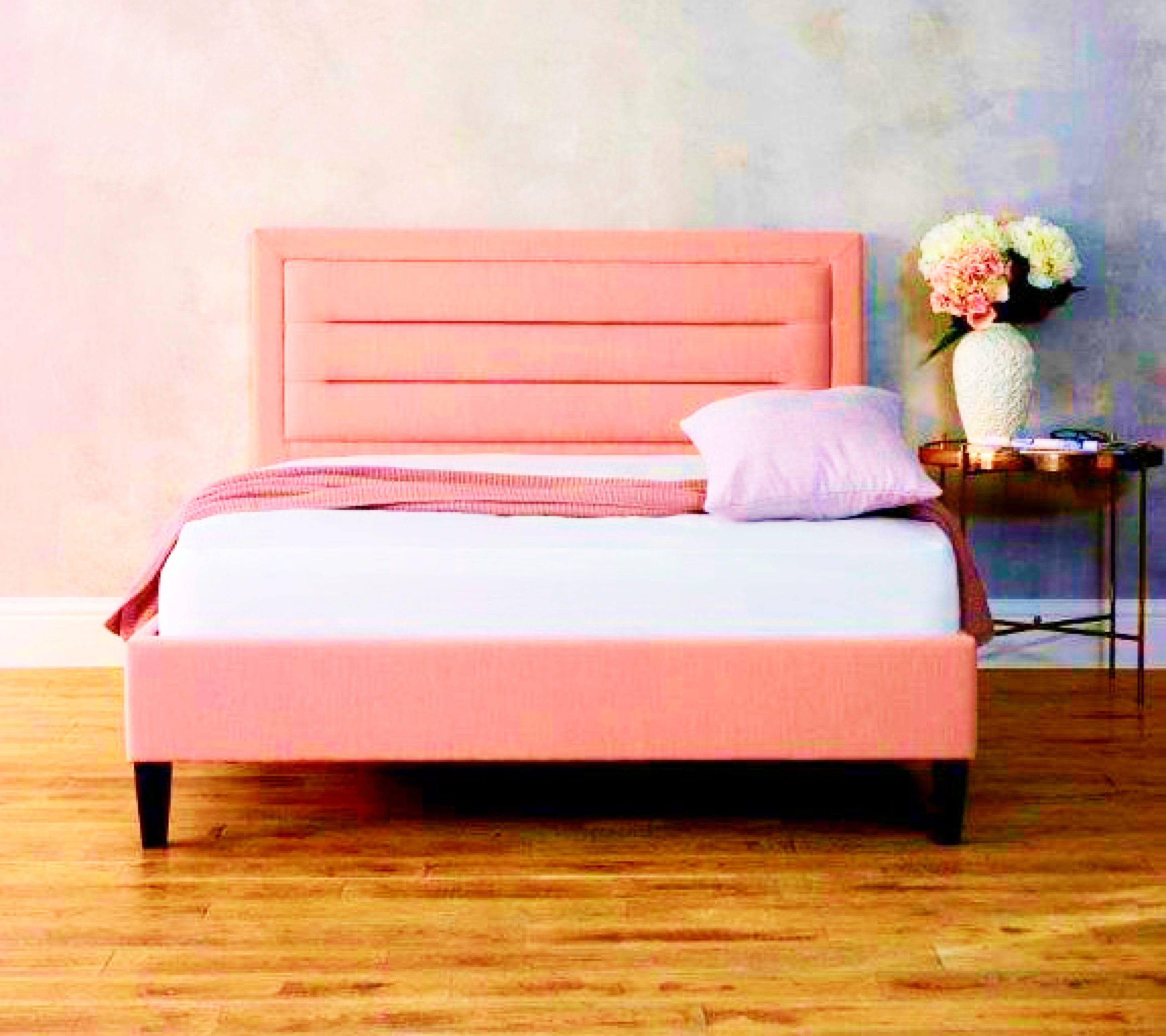 <img src="comfortable.jpg" alt="comfortable pink headboard for bed"/> 