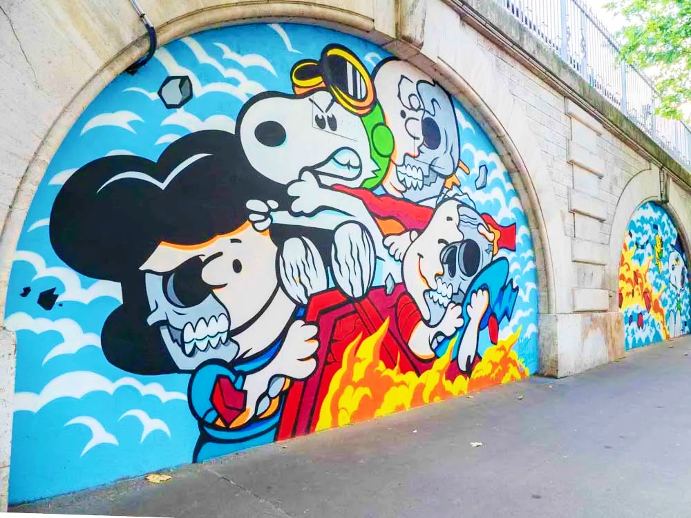 <img src="peanuts.jpg" alt="peanuts parody street art mural paris"/> 