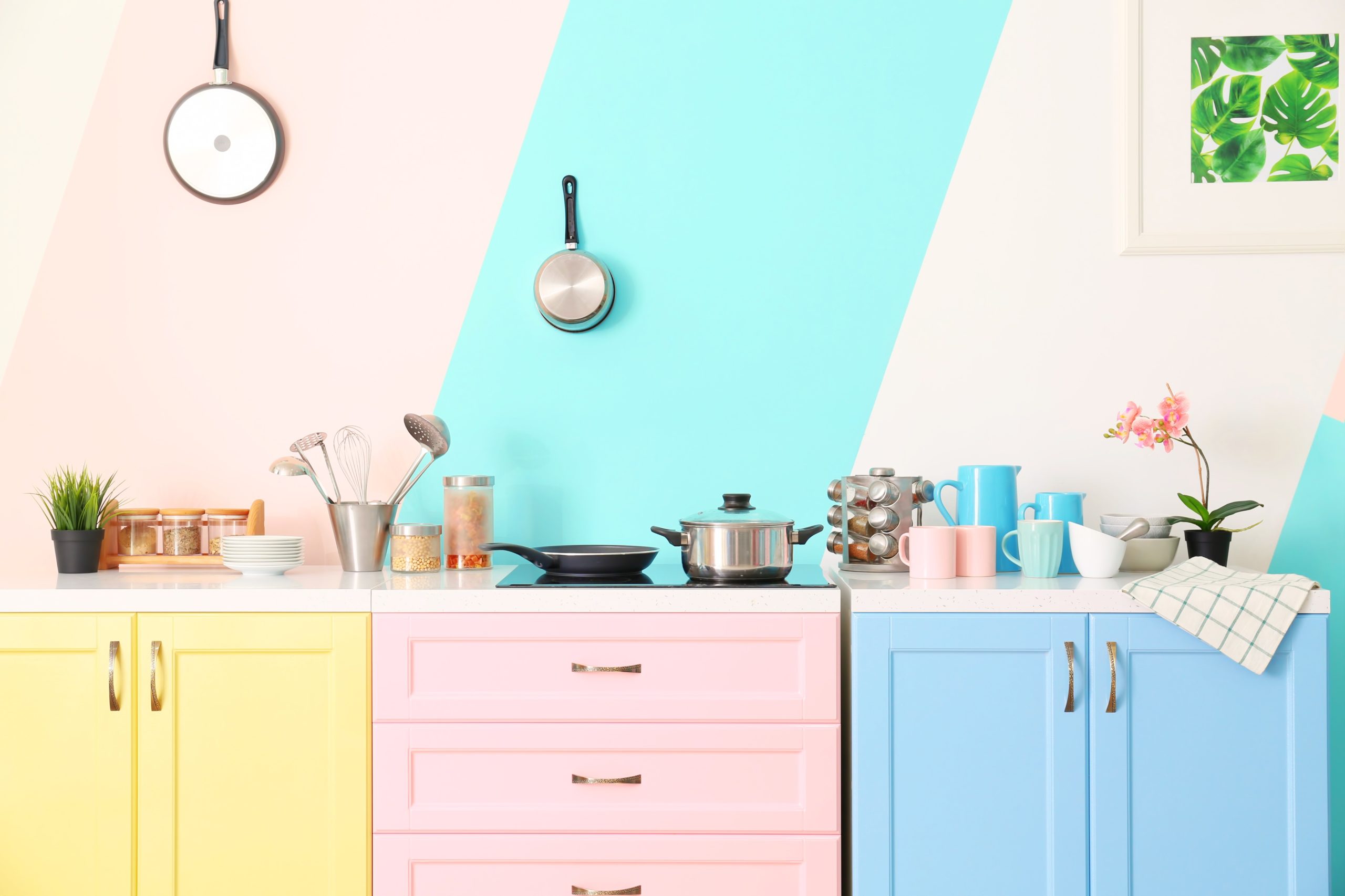 <img src="pink.jpg" alt="pink and blue pastel kitchen"/> 