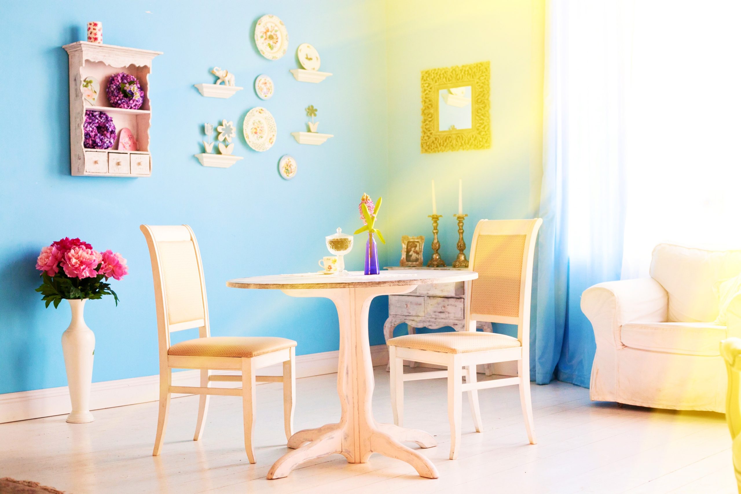  <img src="blue.jpg" alt="blue living room with natural light"/> 