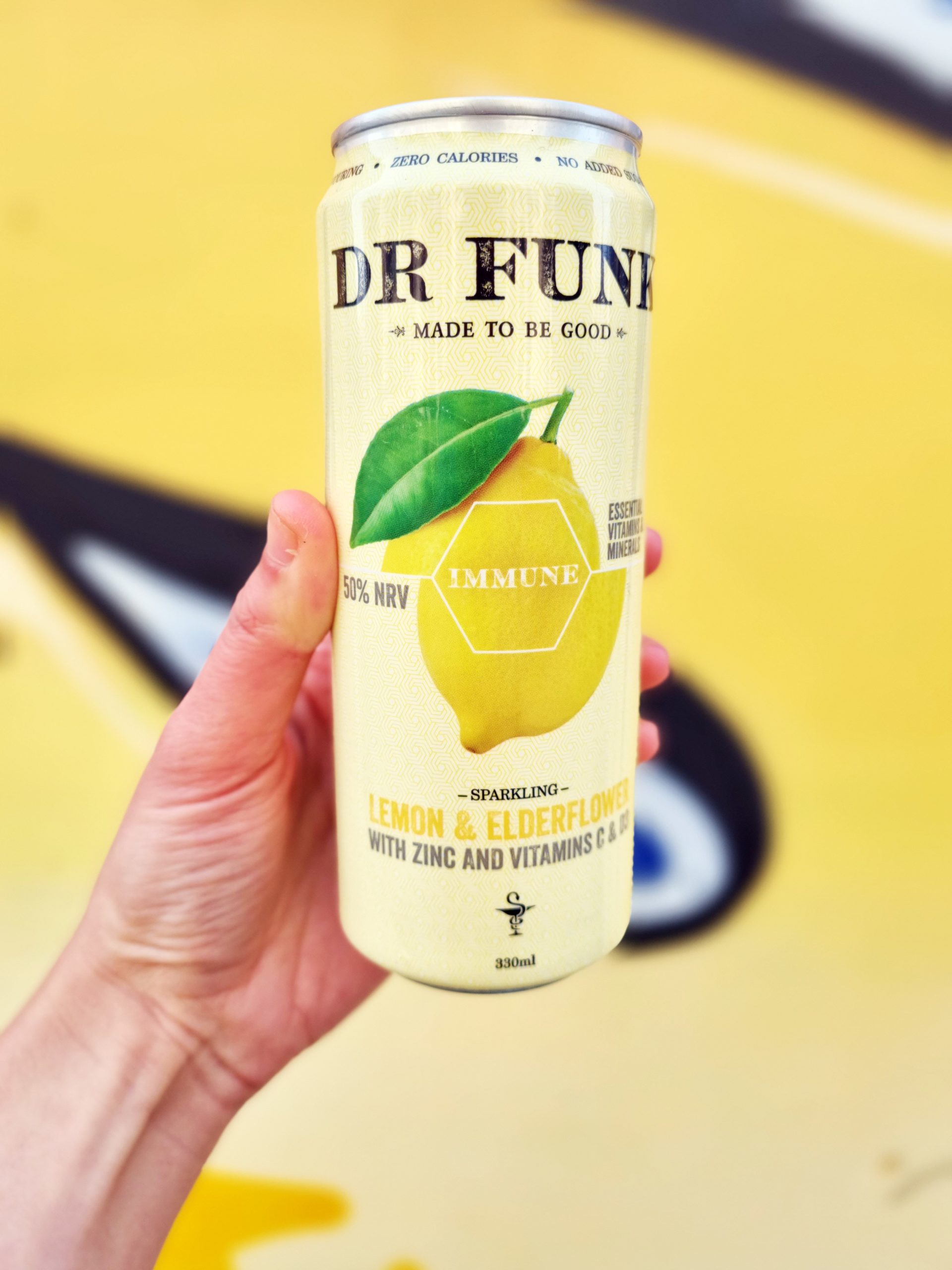 <img src="dr.jpg" alt="dr funk lemon colourful veganuary drink"/> 