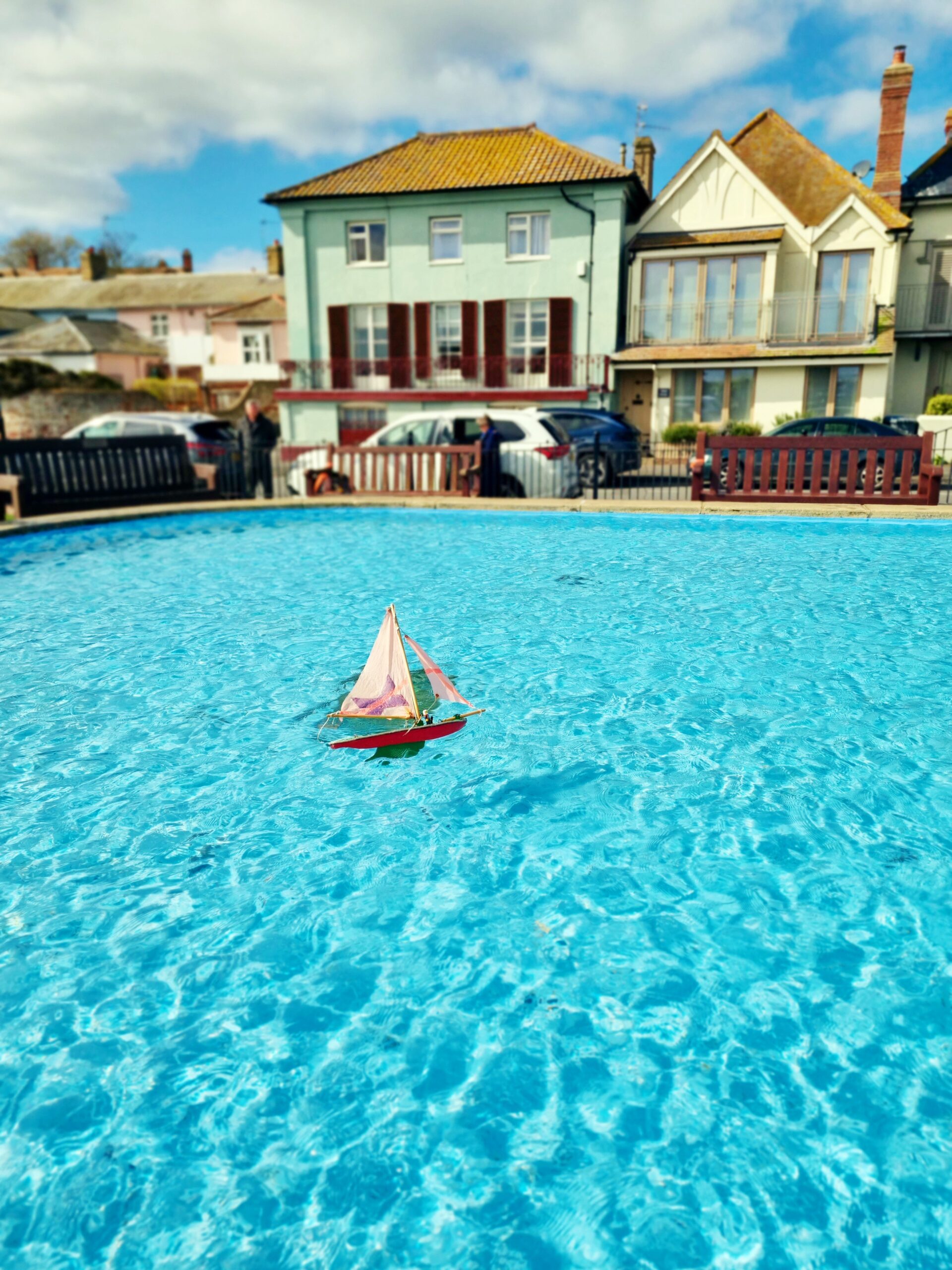 <img src="toy.jpg" alt="toy boating pool Aldeburgh"/>