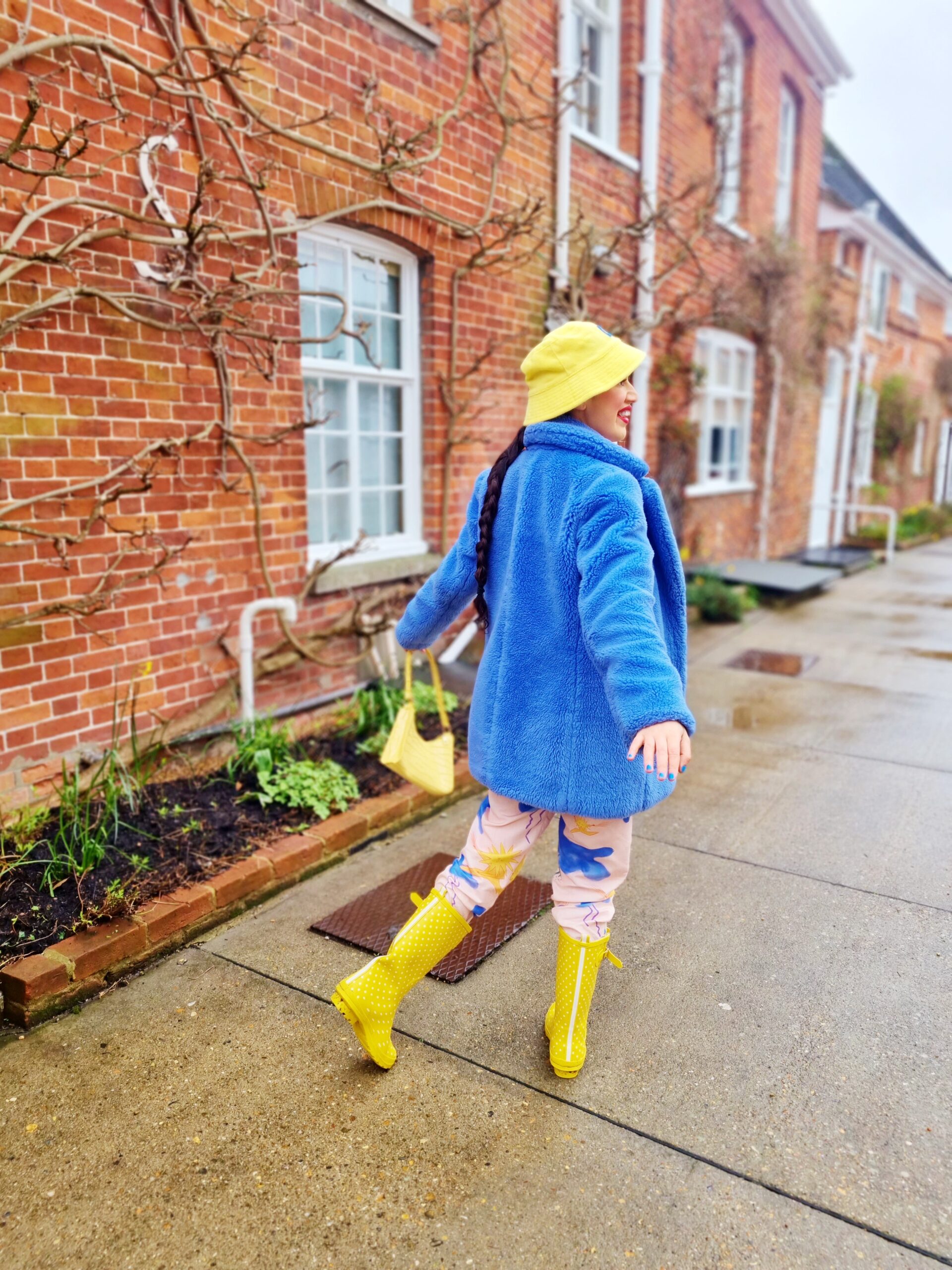 <img src="ana.jpg" alt="ana in yellow wellies and jumpsuit aldeburgh"/>