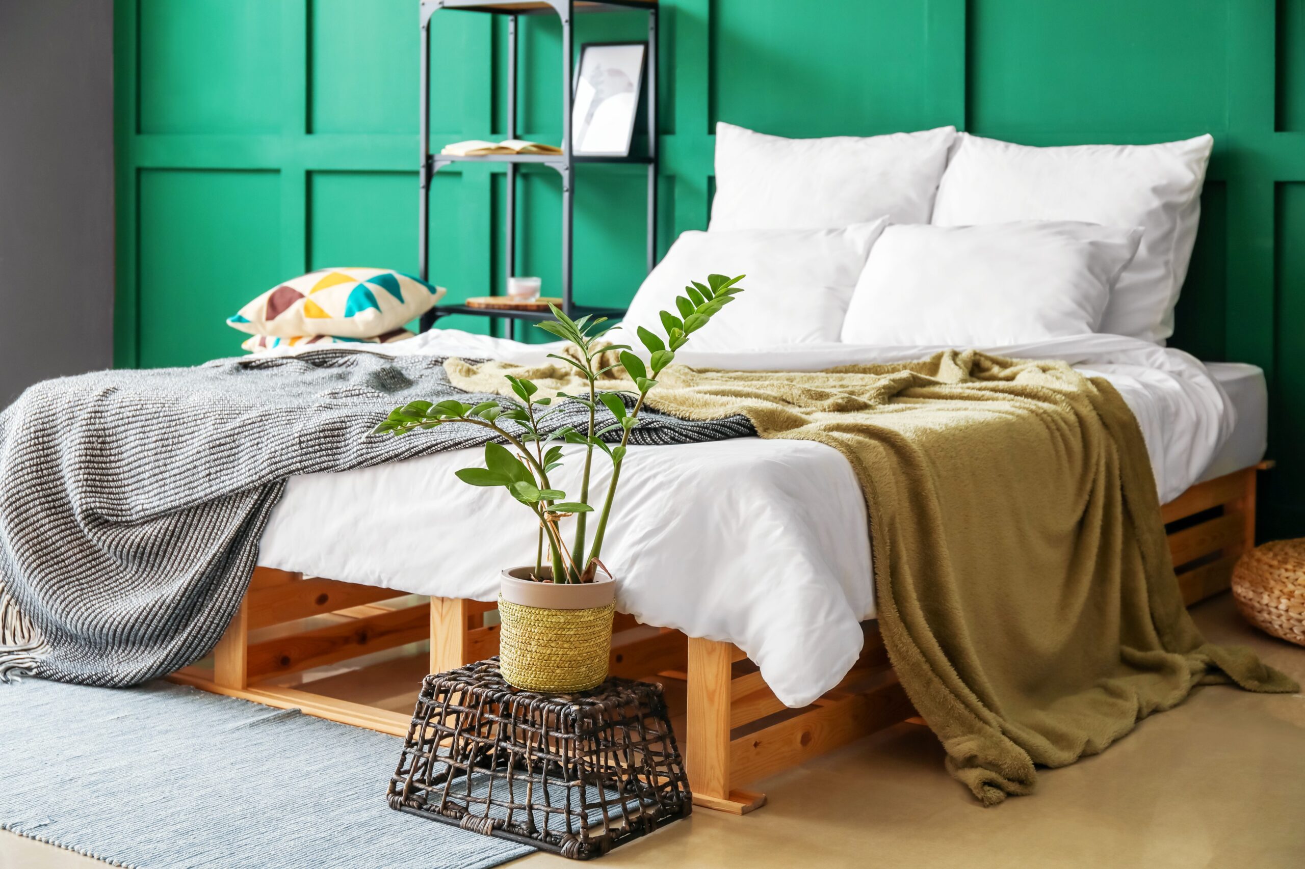 <img src="style.jpg" alt="style your bed throws green interiors"/>