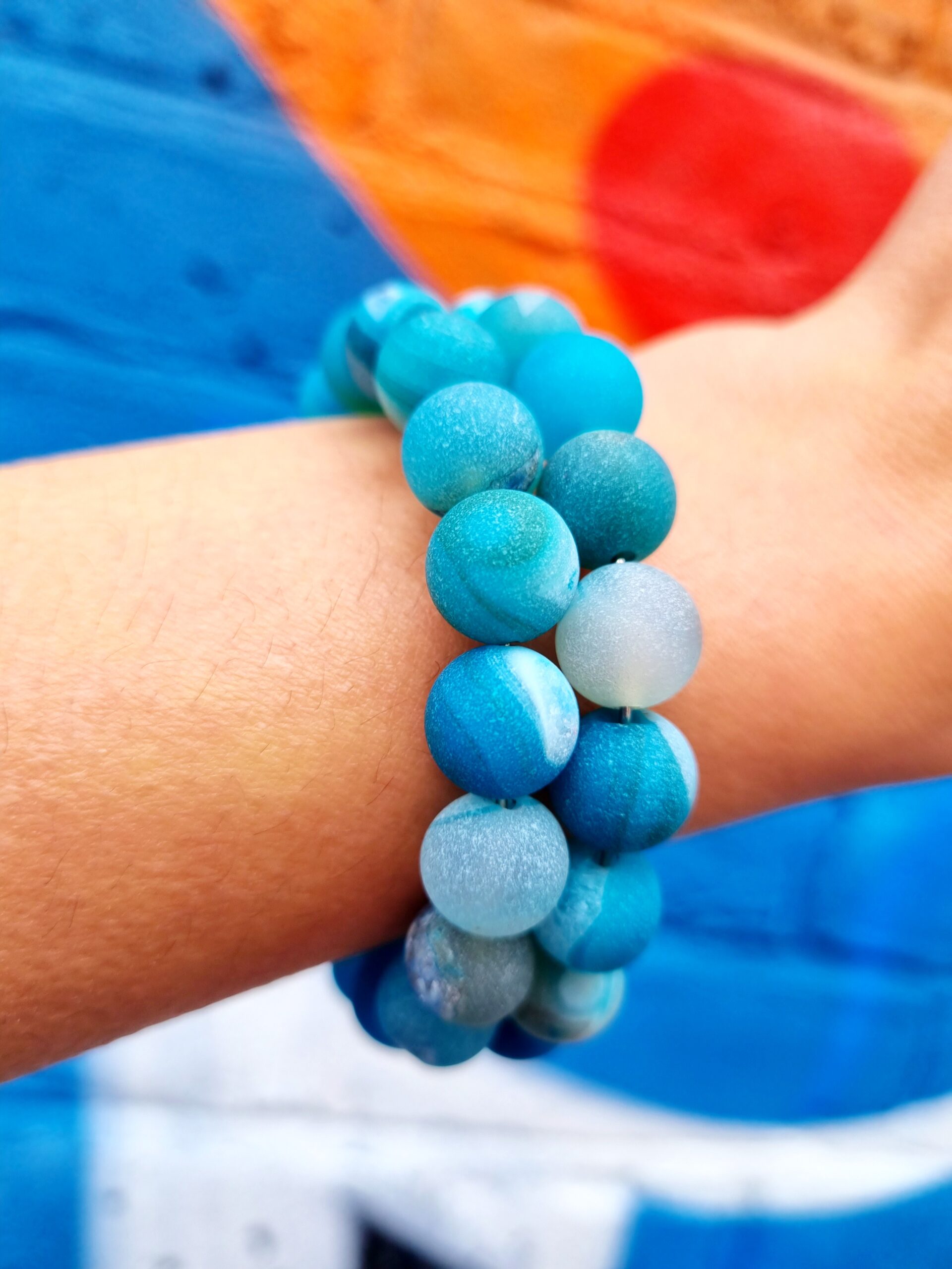 <img src="blue.jpg" alt="blue agate bracelet gem valley"/>