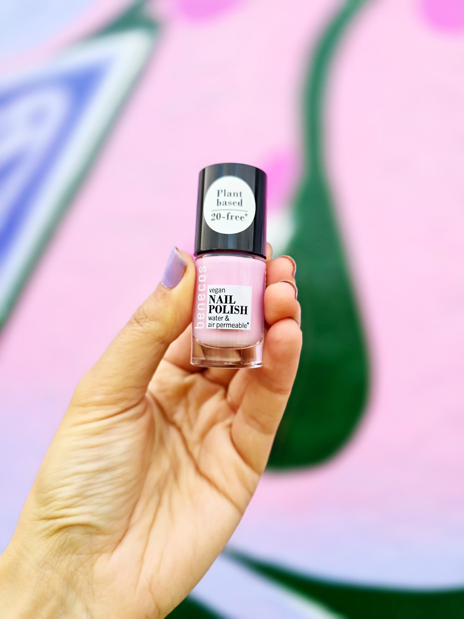 <img src="pastel.jpg" alt="pastel pink nail polish"/>