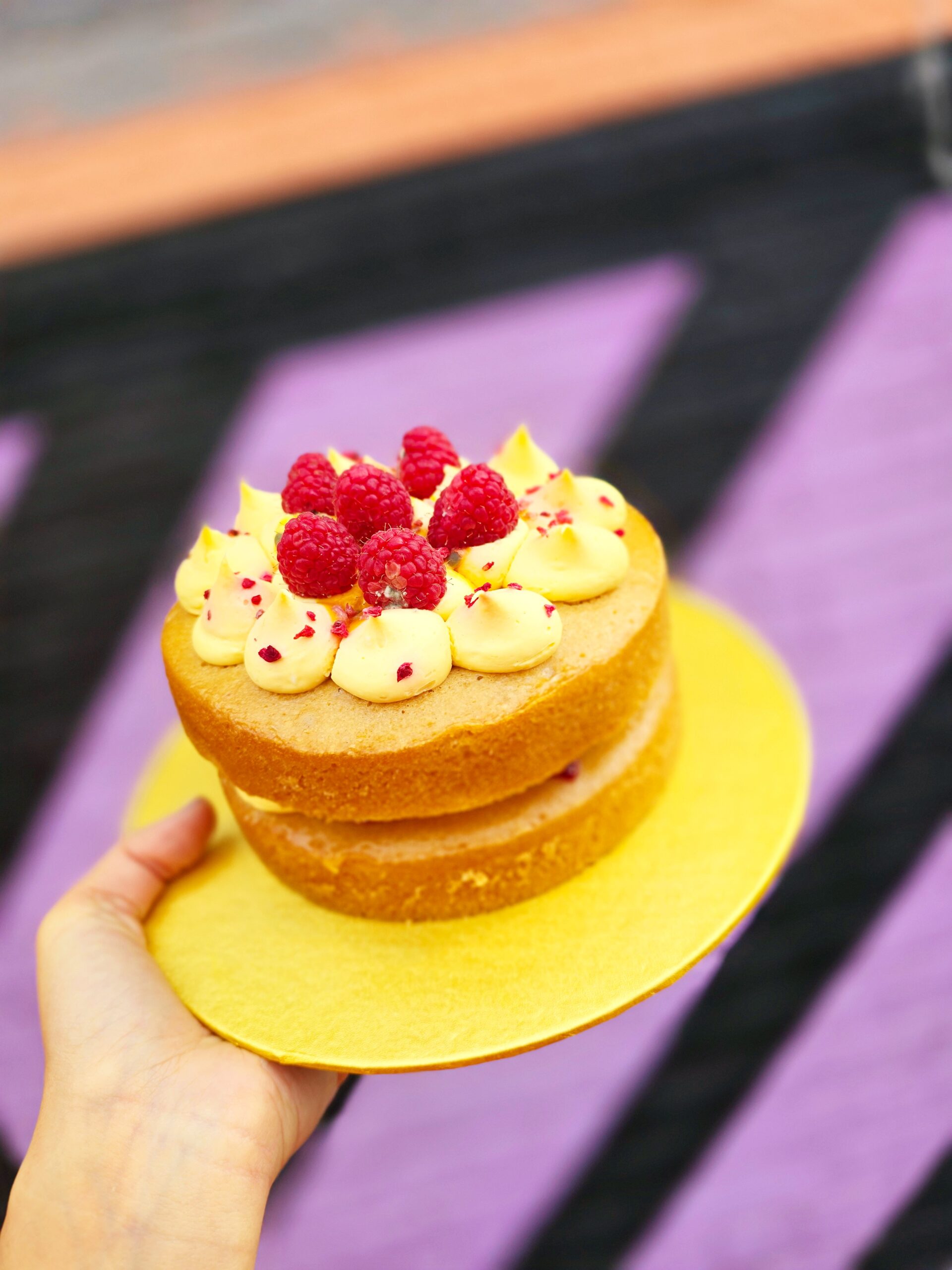 <img src="raspberry.jpg" alt="raspberry and passionfruit cake vegan"/>