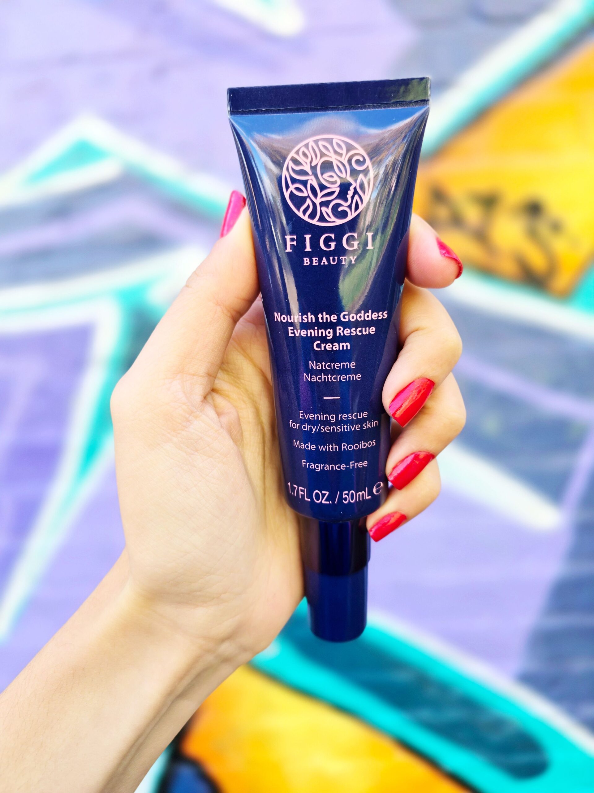 <img src="figgi.jpg" alt="figgi vegan evening rescue cream"/> 