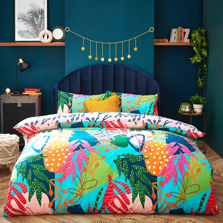 <img src="furnjpg" alt="furn tropical print bedding vegan"/> 