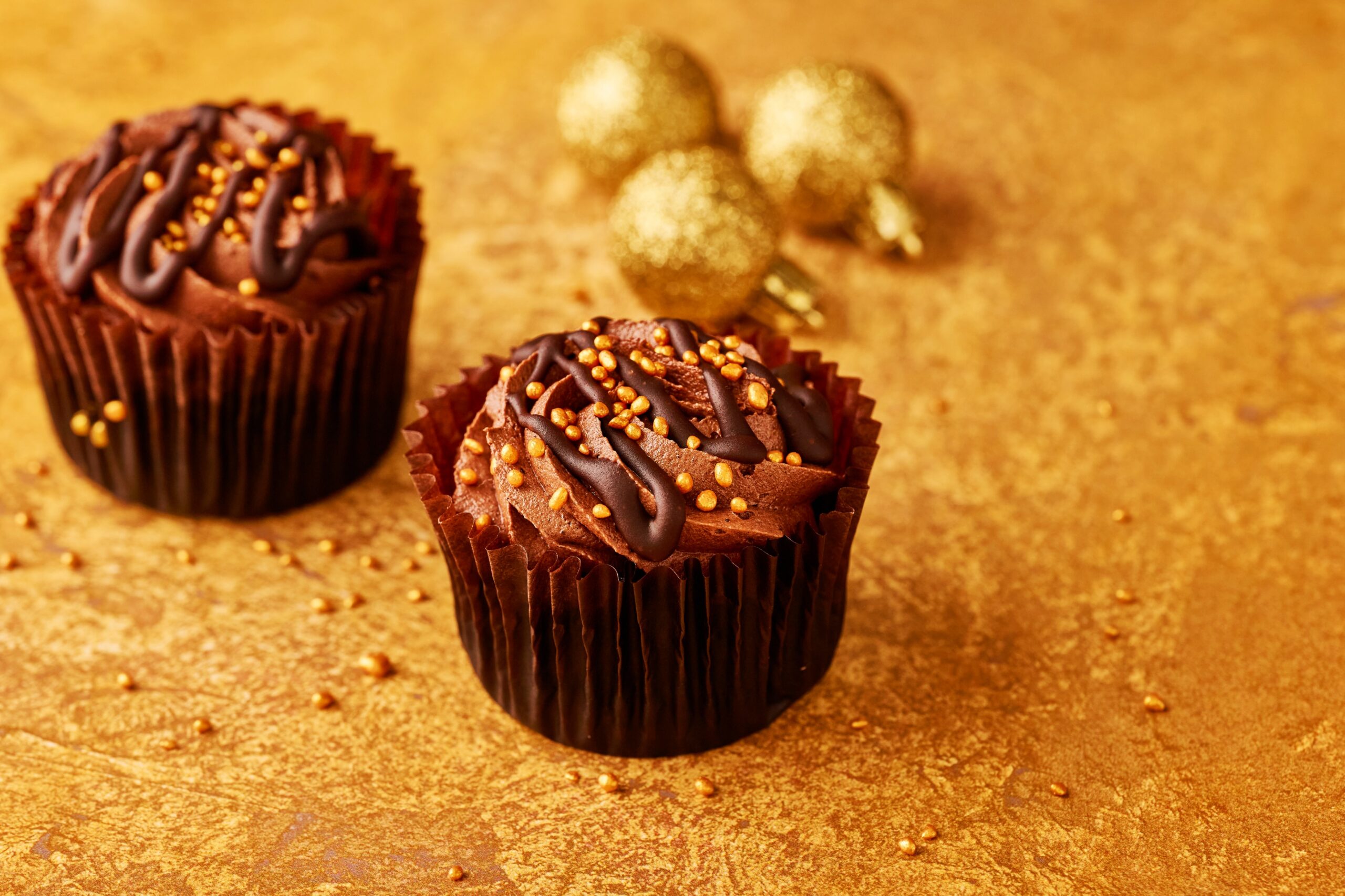 <img src="spooky.jpg" alt="spooky vegan halloween gifts oggs cakes"/> 